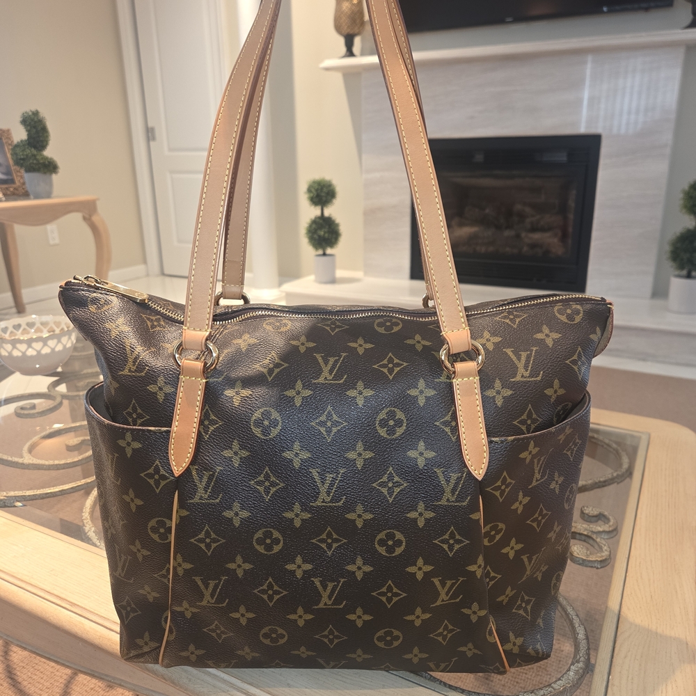 Louis Vuitton Totally MM